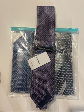 Salvatore Ferragamo Navy & Pink Micro-Pattern Silk Tie